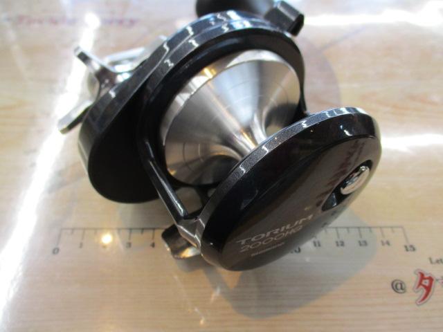 【新品未使用】シマノ　TORIUM2000HG シマノ トリウム 2000HG(右) - 釣具・釣り用品 通販 | 釣具の