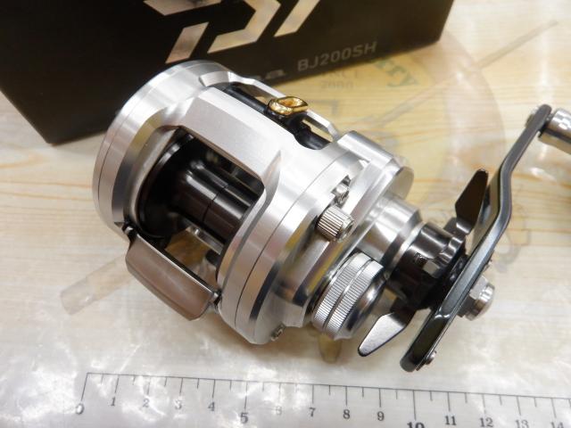 キャタリナBJ200SH ダイワ(Daiwa) 15キャタリナ BJ200SH 右巻き 00613705