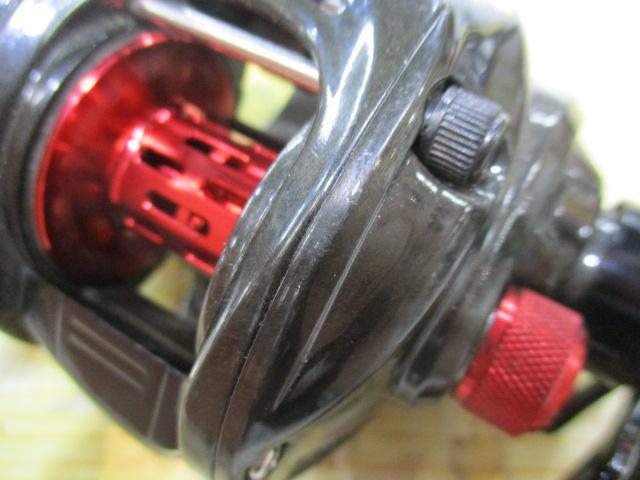 クラッチラファーレ右レッド