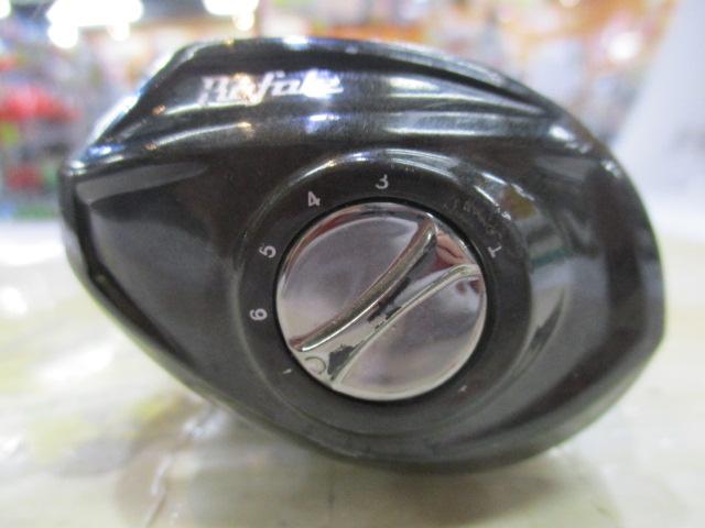 クラッチラファーレ右レッド