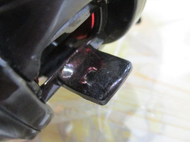 クラッチラファーレ右レッド