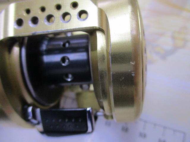 15カルカッタコンクエスト201HG 美品 シマノ カルカッタ コンクエスト HG 201HG 左 (リール) 価格比較