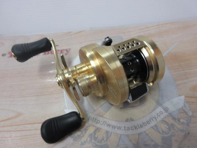シマノ 14カルカッタコンクエスト201 左巻き 実釣未使用品 シマノ カルカッタ コンクエスト 201XG (リール) 価格比較