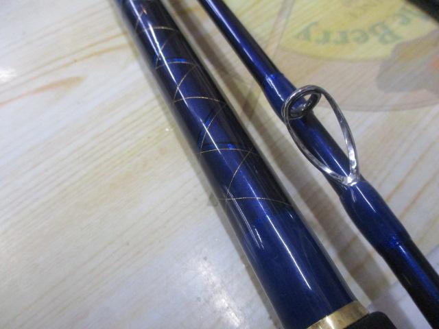 中古　美品　80-300 がま船 がまかつ カーボンロッド 磯竿 BLUEARC 中古 美品 80-300 がま船 がまかつ カーボンロッド 磯竿 BLUEARC