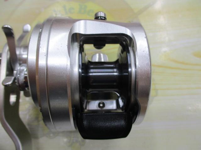 シマノ 13オシアカルカッタ301HG（リールカバー付） シマノ 13オシアカルカッタ301HG（リールカバー付） シマノ 13