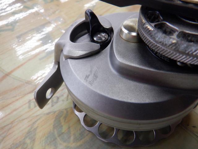 カセ筏師 THEアスリートラガー 65D-TG(左)