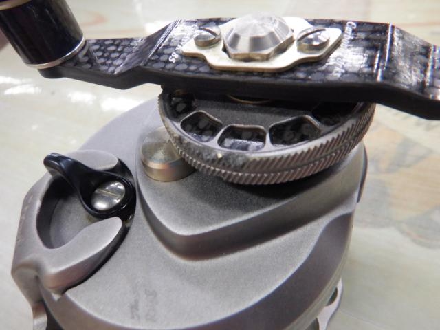 カセ筏師 THEアスリートラガー 65D-TG(左)