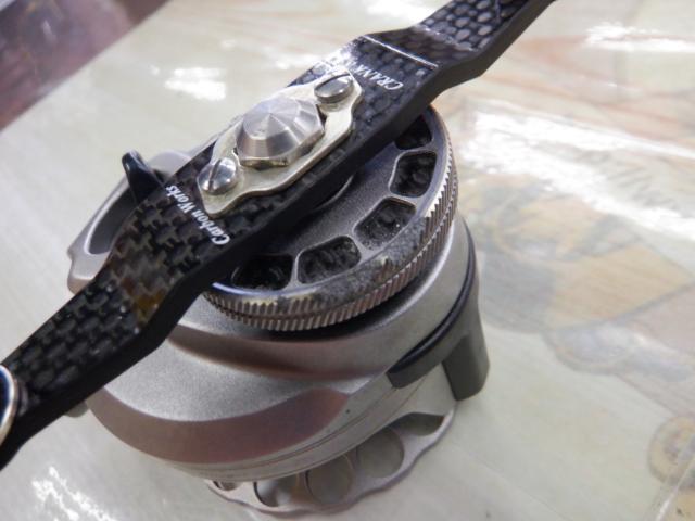 カセ筏師 THEアスリートラガー 65D-TG(左)