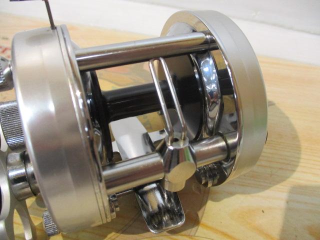 オールドリール　ダムクイック　700B ベイトリール ダム クイック700B 新品未使用！ （検索 五十鈴工業）