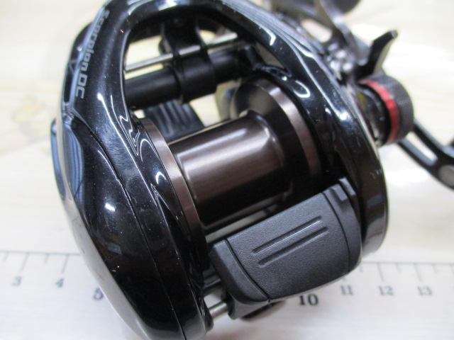 美品　シマノ 17 スコーピオン DC 100HG SHIMANO シマノ 17 スコーピオン DC 100HG ベイトリール 箱付き