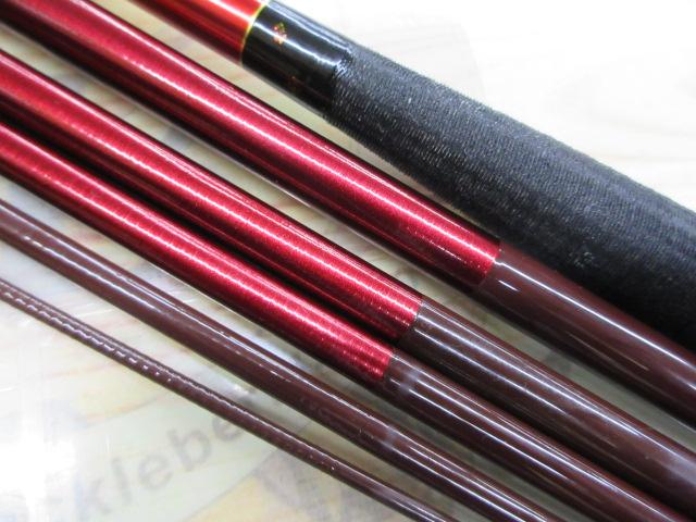 赤 Daiwa ヘラ竿 飛燕峰 烈火 21 袋付き 6本継ぎ カーボン 赤 Daiwa