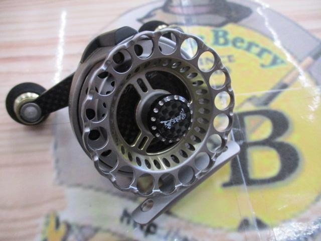 カセ筏師 THEアスリートレーサー 65-TG(右) チタン/ゴールド