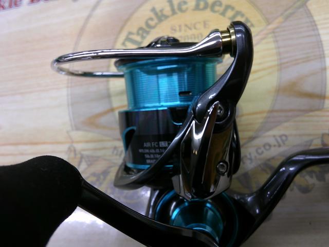 【新品未使用】21 エメラルダス AIR FC LT2500S-DH ダイワ エメラルダス AIR FC LT2500S-DH (リール) 価格比較