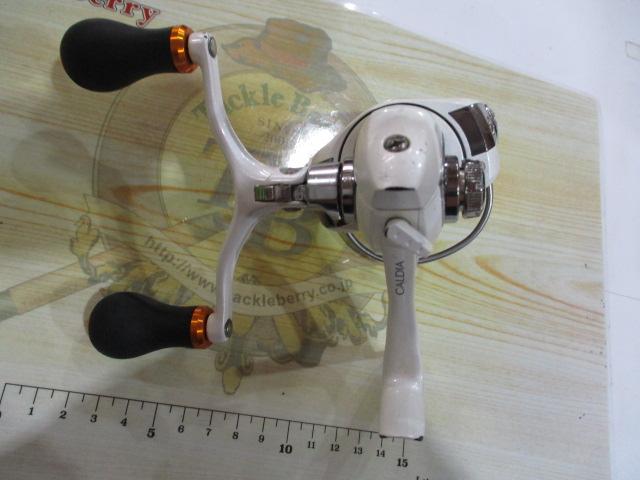 新品　未使用品　ダイワ　09 カルディア2506W ダブルハンドル Yahoo!オークション -「カルディア 2506 w」(ダイワ