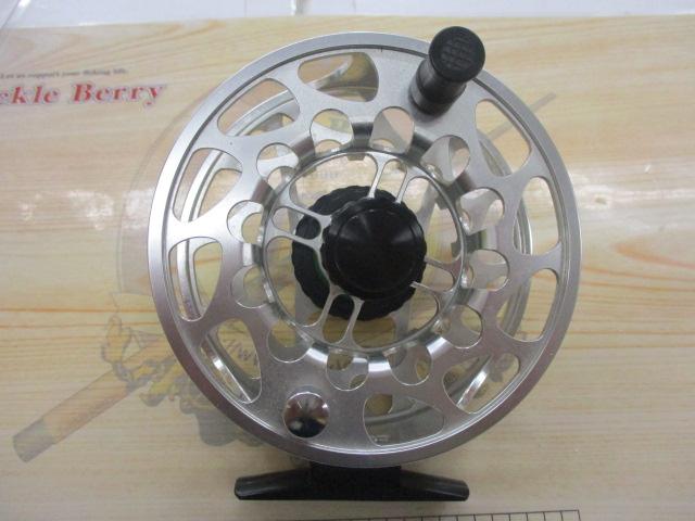 フライリール(未使用)2個 Amazon | Zxpjkyu フライフィッシングリール 高級素材 軽快操作