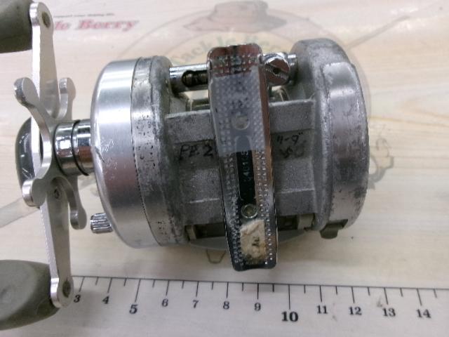 SM3600C シルバー(ambassadeurロゴリムステッカー)