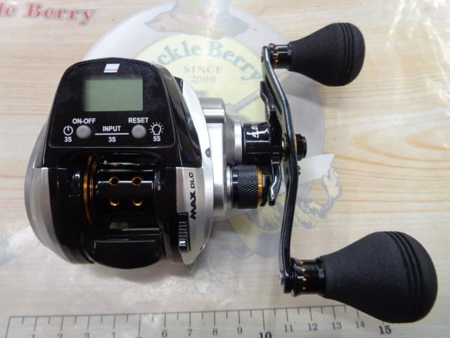 MAX DLC 両軸リール デジタル表示 シルバー/ブラック Amazon | AbuGarcia (アブガルシア) MAX DLC 大画面 デジタル