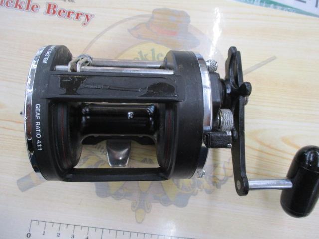 Shimano シマノ アジマティック 4000SS フィッシングリール Shimano シマノ アジマティック 4000SS フィッシングリール 2025