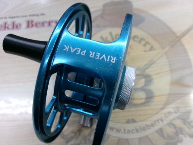 Peak（リバーピーク）フライリール 3+サイズ – ピンク 右巻き River