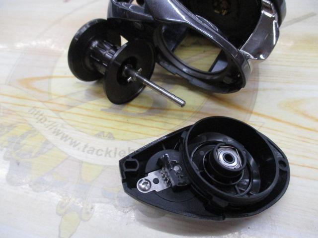 新品未使用品　２３紅牙 １００ ダイワ 紅牙 100 右ハンドル 23年モデル - 釣具のポイント