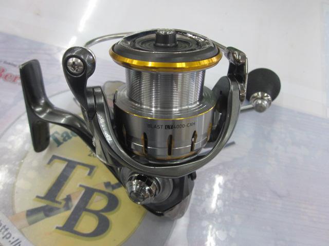 18ブラストLT4000cxh 【美品】 DAIWA（釣り） ダイワ リール 18 ブラスト LT 4000-CXH[4] : 釣具の