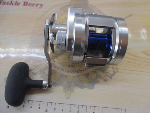 ダイワ RYOGA 両軸リールC2020PE-HL ダイワ RYOGA 両軸リールC2020PE-HL RYOGA BAY JIGGING C2020PE