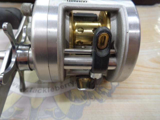 シマノ 05カルカッタ200 右 シマノ 05 カルカッタ 200 右ハンドル SHIMANO CALCUTTA 200 Right