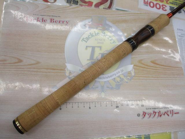 ワールドシャウラ2701ff 　旧赤　緊急値下げ　本日のみです ワールドシャウラ2701ff 旧赤 緊急値下げ 本日のみです - メルカリ