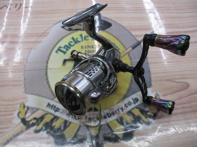 シマノ 18ステラ C3000SDH　中古美品 シマノ 18ステラ C3000SDH HG/N394M スピニングリール 未使用品