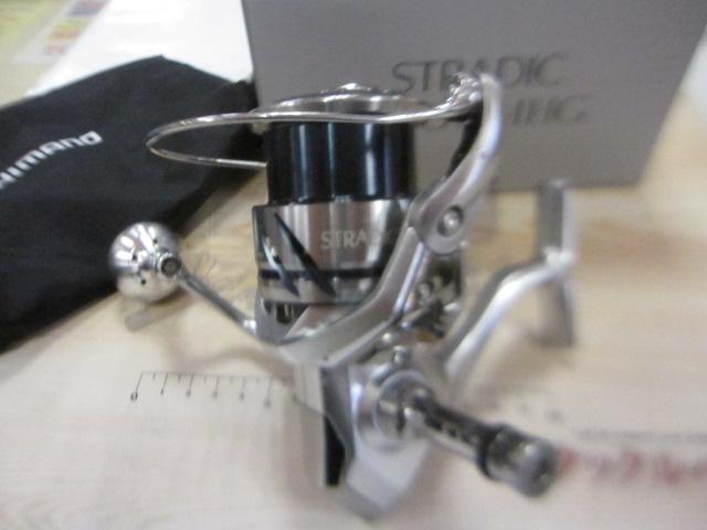 シマノ　23ストラディック4000MHG PE1.5号付き　箱付き シマノ 23ストラディック4000MHG PE1.5号付き 箱付き シマノ(SHIMANO