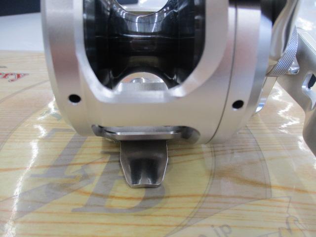 17オシアジガー 2000NRHG｜＠ベリーネット 日本最大新品中古釣具WEB