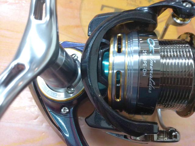 新品未使用廃盤 ダイワ 12 エメラルダス AIR 2508PE-DH SLP ダイワ エメラルダス MX 2508PE-DH (リール) 価格比較 - 価格.com