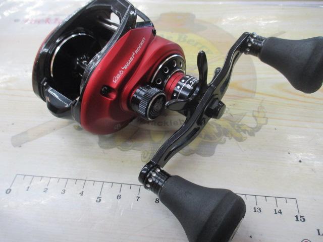 即決！◆新品！アブ レボ ビースト 40 ロケット◆ 右巻 9.2：1 レボビーストロケットのインプレ特集！特徴やおすすめタックルも