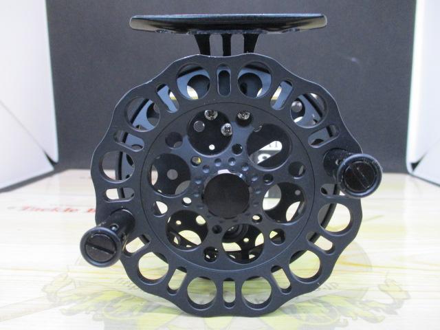 インヴィクタクロダイMBリミテッド85