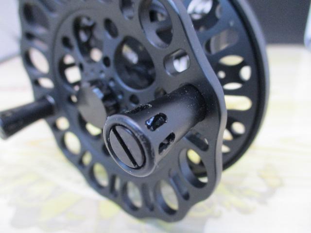 インヴィクタクロダイMBリミテッド85