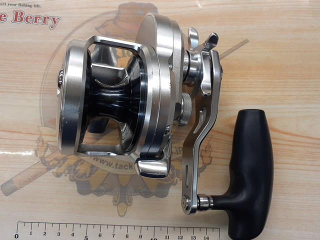 17 オシアジガー 2000 NRMG シマノ(SHIMANO) 17 オシアジガー 2000NR-PG 右巻き 036735