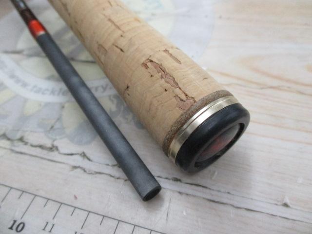 ワールドシャウラ 2701FF-2 (レッドタイプ)