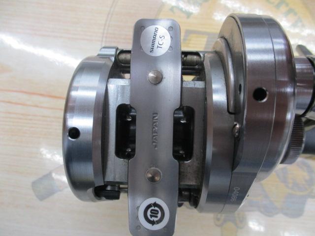 カルカッタコンクエストDC 101HG シマノ カルカッタ コンクエスト DC 101HG 左 (リール) 価格比較