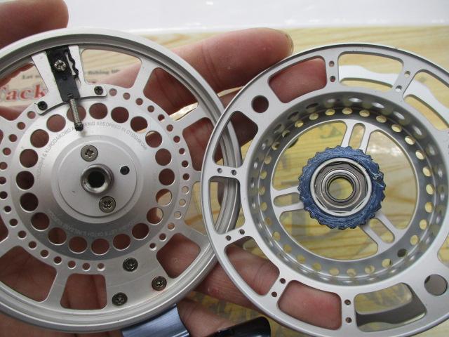 黒鯛師 THEヘチリミテッド 88W-SB シルバー/ブルー