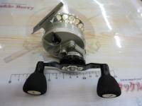 カセ筏師 THEチヌリミテッドV大チヌ 60-G(左) ゴールド