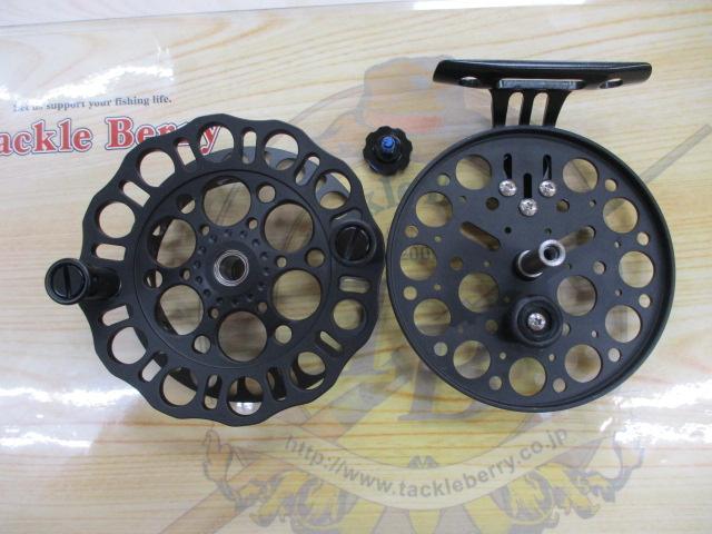 インヴィクタクロダイRND MBリミテッド(マットブラック)