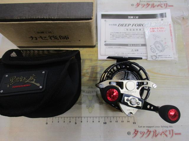 カセ筏師 ディープフォース V80-BG ブラック/ゴールド(左)