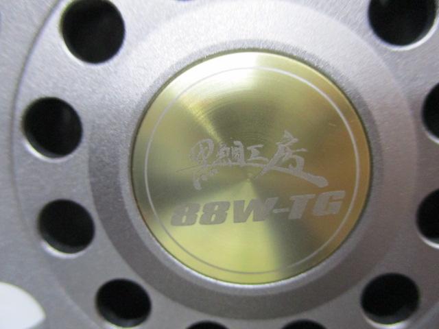 黒鯛師 THEヘチセレクション 88W-TG チタン/ゴールド(ボディーカラーグレー)