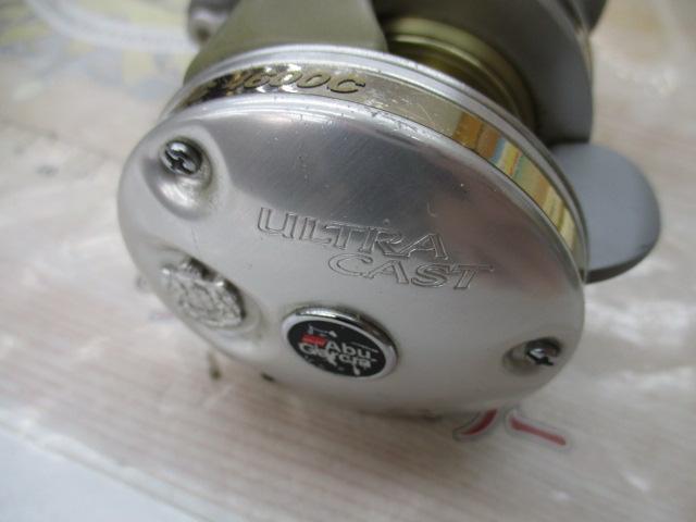 UC4600C シルバー