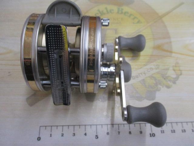 UC4600C シルバー