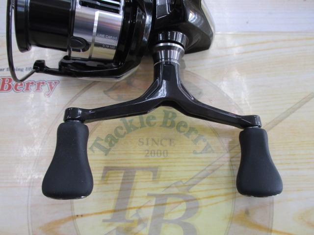 シマノ　23ヴァンキッシュ C3000SDH未使用品 SHIMANO (シマノ) リール 23ヴァンキッシュ 元箱付 C3000SDH