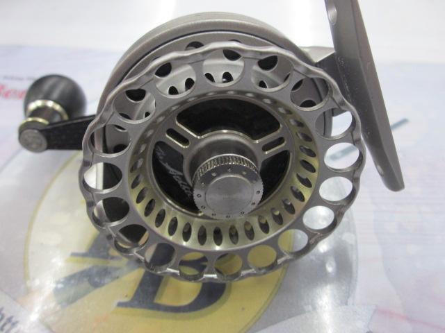 カセ筏師 THEアスリートレーサー 65-TG(右) チタン/ゴールド