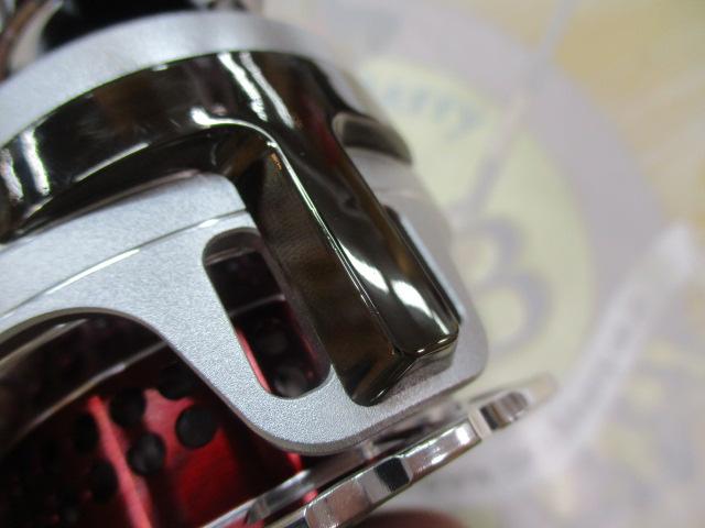 カセ筏師 アスリート70 ラガーS(左) シルバー