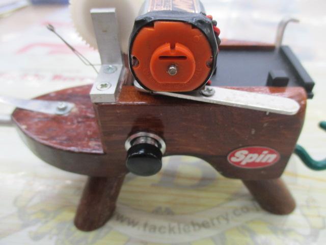 疾風ワカサギ電動リール