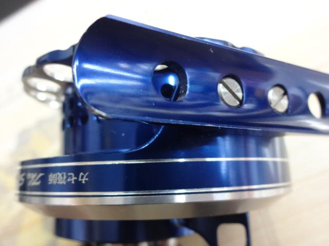 カセ筏師 THEセンカンイカダ 70HG-SB(左)